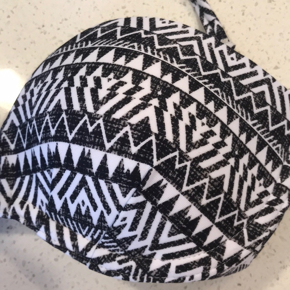 Xhiliration Black and White Push Up Bikini Top - Picture 2 of 4